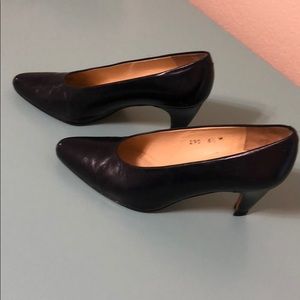 Evan-Picone Navy Blue Pumps Heels.